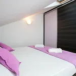 Marlo - Two-bedroom With Balcony Floor *