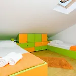 Marlo - Two-bedroom With Balcony Floor *