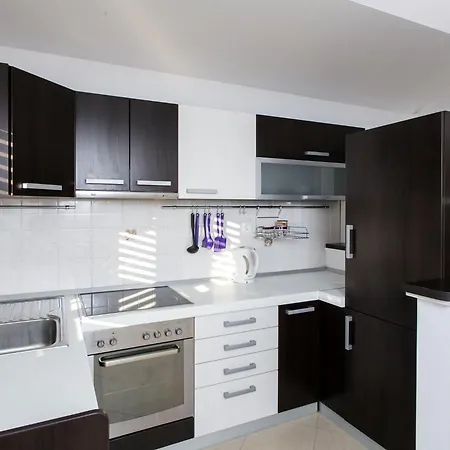 Apartment Marlo - Two-bedroom With Balcony Floor
