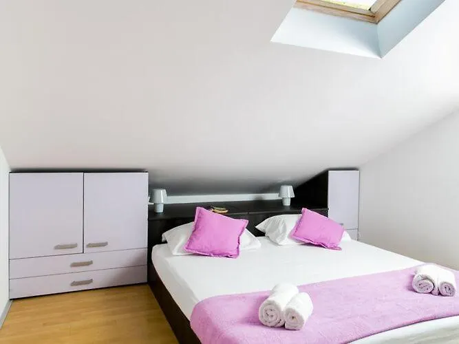 Apartment Marlo - Two-bedroom With Balcony Floor *